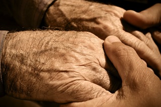 Elderly Couple Holding Hands - diabetes treatment in charlotte